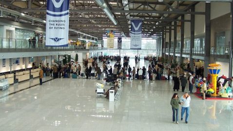 В трех аэропортах Германии началась забастовка